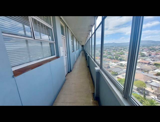 2 BEDROOM APARTMENT FOR SALE IN TOWNSEND ESTATE